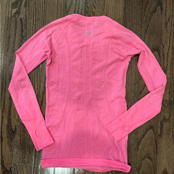Lululemon Swiftly Tech Long Sleeve - Picture 2 of 3